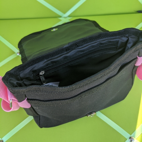 Hello Kitty Kids Crossbody Bag - Picture 7 of 8